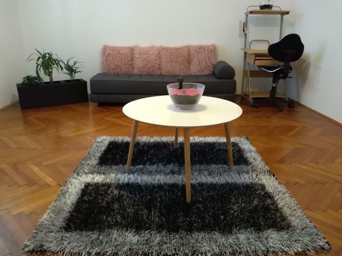 Giardino Apartment *